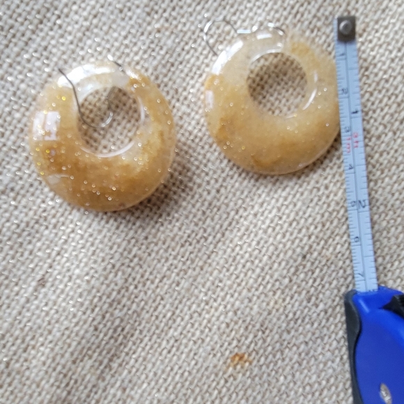 Resin earrings.  Gold in color, silver hardware - Picture 5 of 6